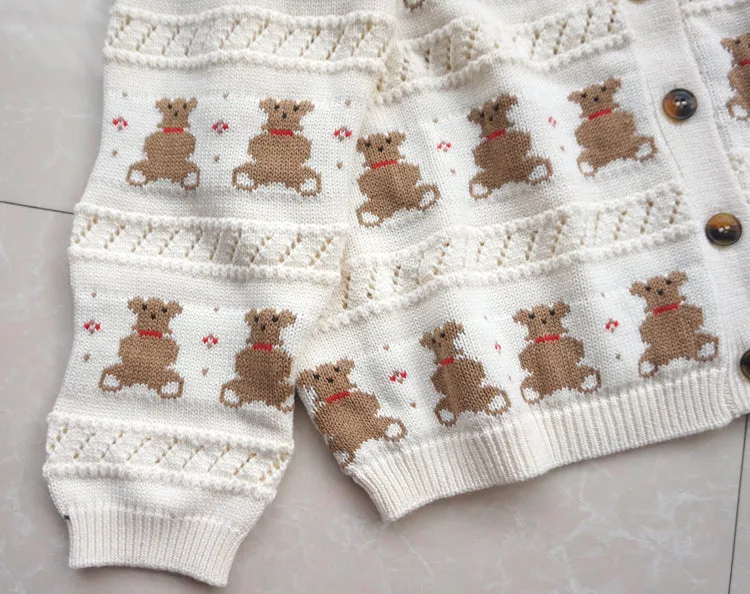 CUTE BEAR KNIT CARDIGAN SWEATER BY21060